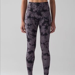 Lulu Wunder Under Tie Dye